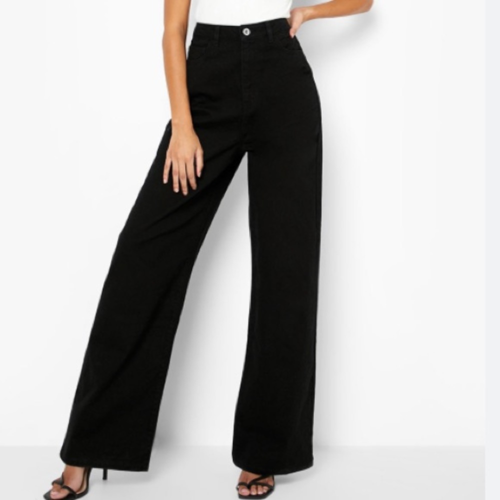 Women's Black Wide-Leg Jeans